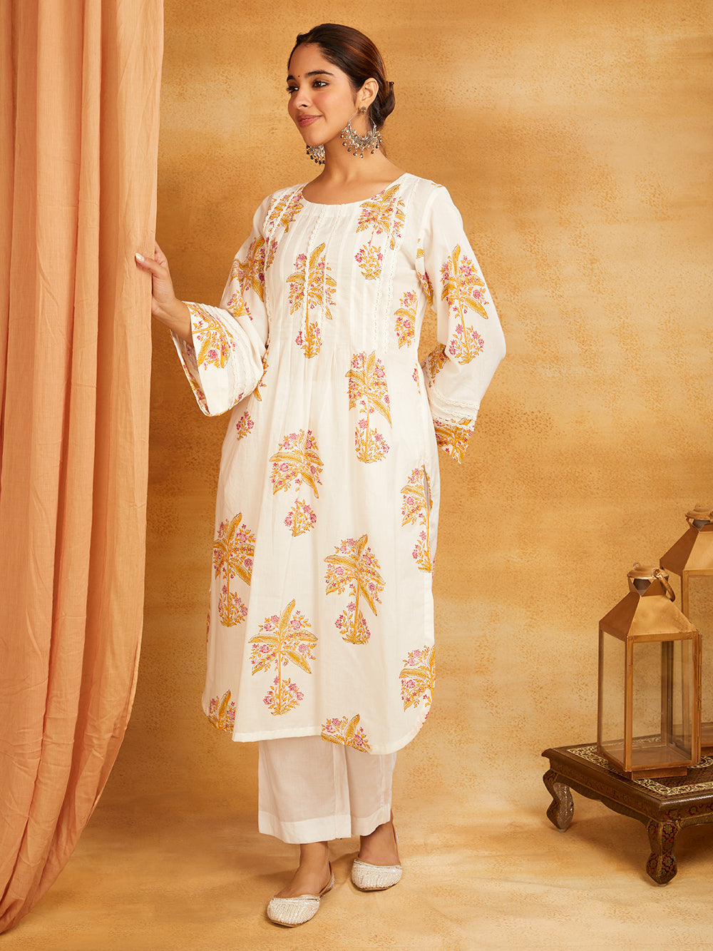 Block Printed Lace Detailing Suit Set